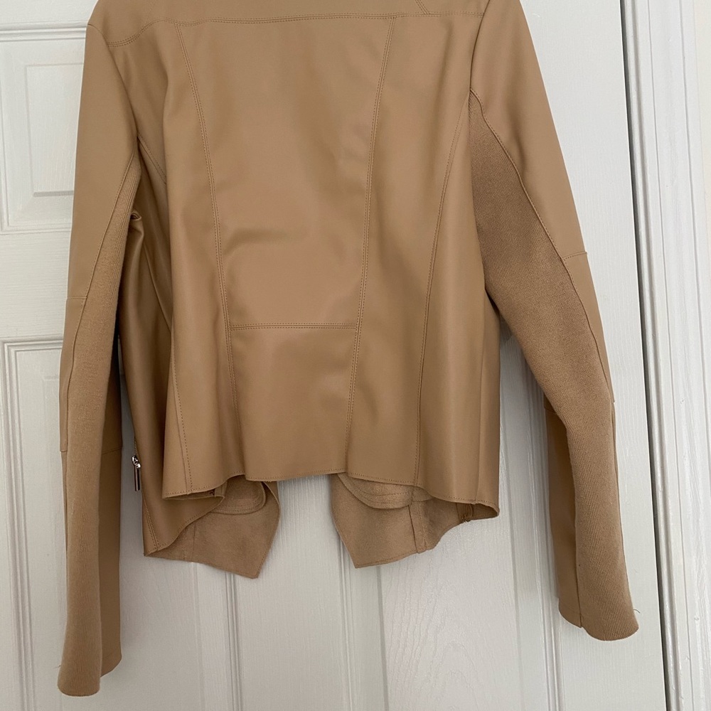 Jacket - Picture 5 of 6